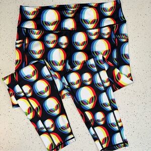 CVG Optical Illusion Alien Print Leggings